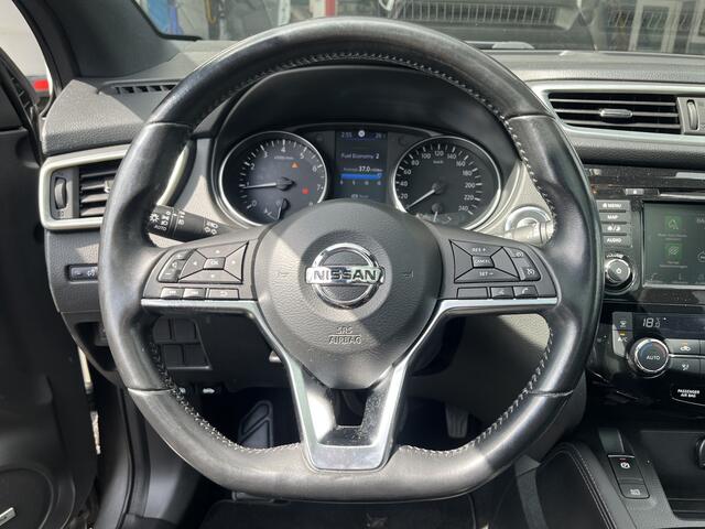 Nissan QASHQAI 1.3 DIG-T Tekna Airco Cruise controle Lederbekleding Navigatiesysteem 360°camera Panoramadak Trekhaak 1300kg trekgewicht Stuurwielbediening Stoelverwarming