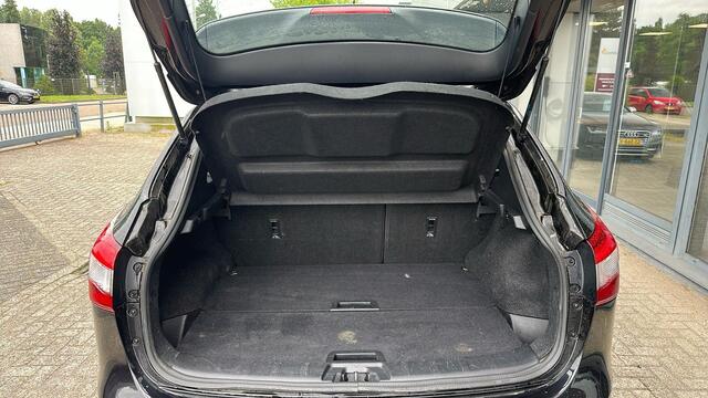 Nissan QASHQAI 1.2 N-Connecta / Automaat / Navi / Camera