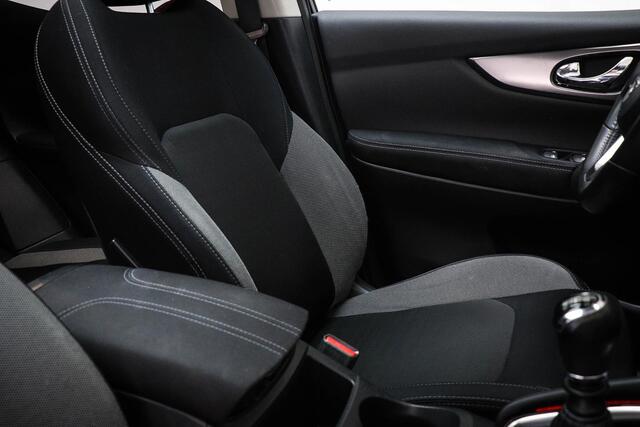 Nissan QASHQAI 1.2 N-Connecta | DESIGN PACK | PANORAMADAK | DAB | CAMERA | 18"
