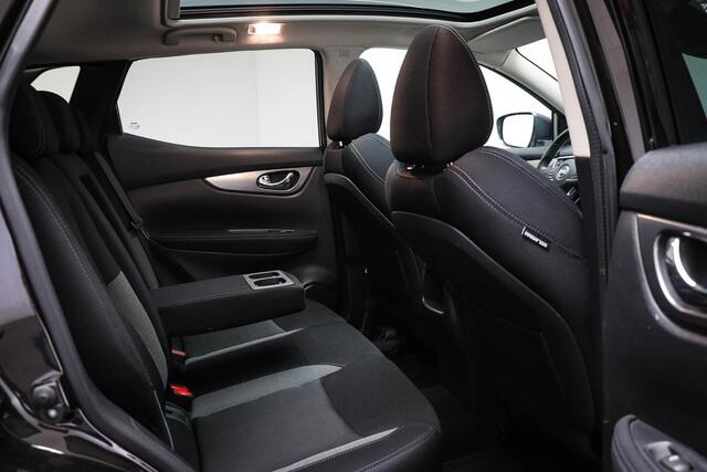 Nissan QASHQAI 1.2 N-Connecta | DESIGN PACK | PANORAMADAK | DAB | CAMERA | 18"