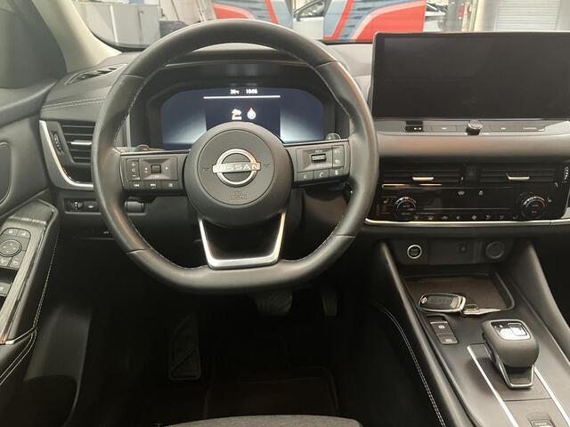 Nissan QASHQAI 1.3 MHEV Xtronic N-Connecta / Dealer Onderhouden / All Seasonbanden / Trekhaak 1800 KG / Navigatie / Stoel- en Stuurverwarming / Verwarmde Voorruit / Elektrische Achterklep / Panoramadak / 360 Graden Camera / Climate Control /