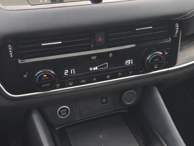 Nissan QASHQAI 1.3 MHEV Xtronic Tekna Plus / Trekhaak / Panoramadak / Eerste Eigenaar / HUD / 360 Camera / Elektr. Stoelen / All Season Banden /