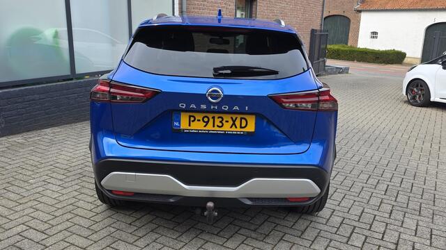Nissan QASHQAI 1.3 MHEV N-Connecta 140pk Navi, Camera 360gr Led, Panoramadak, Trekhaak.
