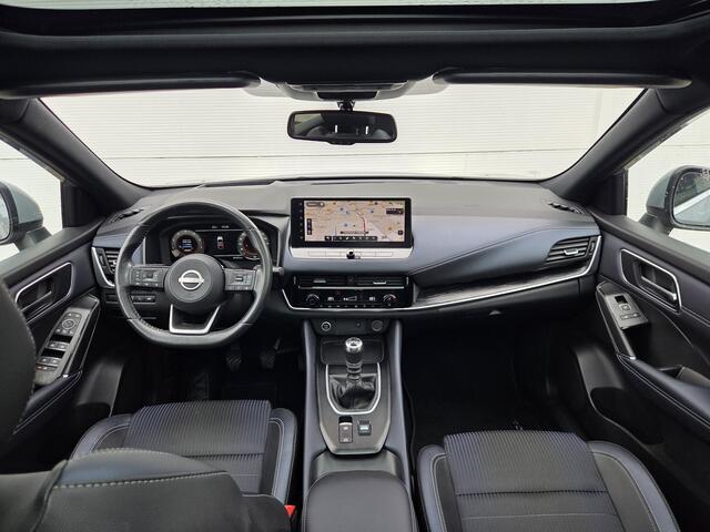 Nissan QASHQAI 1.3 MHEV Tekna / NL Auto / Trekhaak 1400 KG / Panoramadak / All Seasonbanden / Half Lederen Bekleding / Navigatie / Elektrische Kofferbak / Adaptive Cruise Control / Climate Control / 360 Graden Camera /