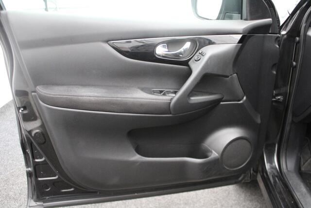 Nissan QASHQAI 1.2 N-Vision nette SUV met pano en groot scherm