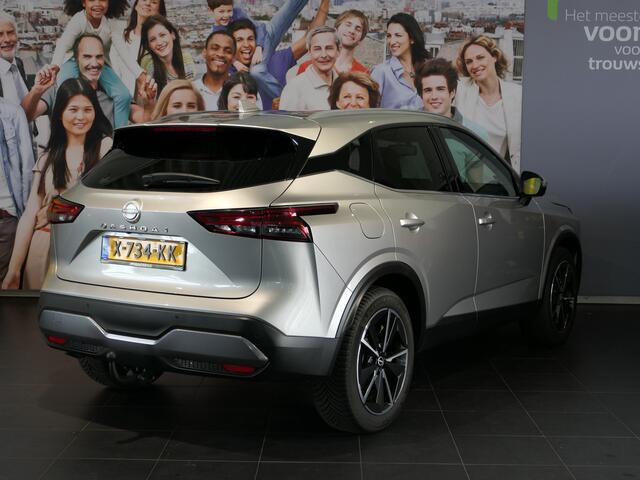 Nissan QASHQAI 1.3 MHEV Xtronic Tekna *1.800KG Trekgewicht!* Panoramadak - Allseasons - Dakrails - Trekhaak! - Headup display