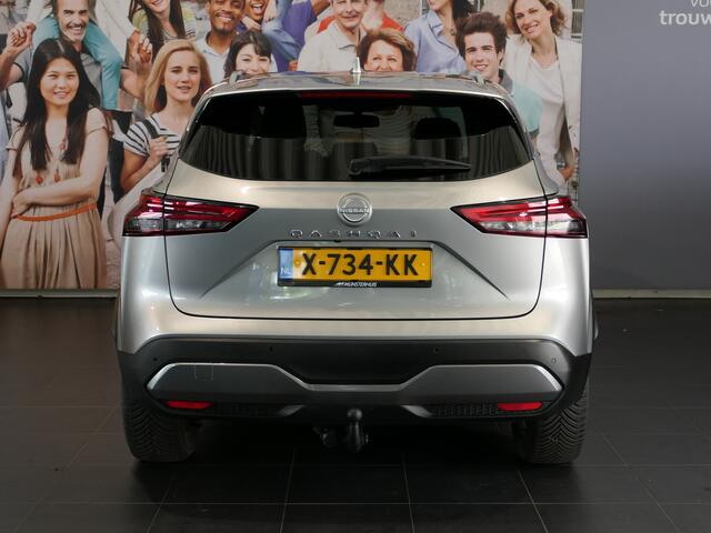 Nissan QASHQAI 1.3 MHEV Xtronic Tekna *1.800KG Trekgewicht!* Panoramadak - Allseasons - Dakrails - Trekhaak! - Headup display