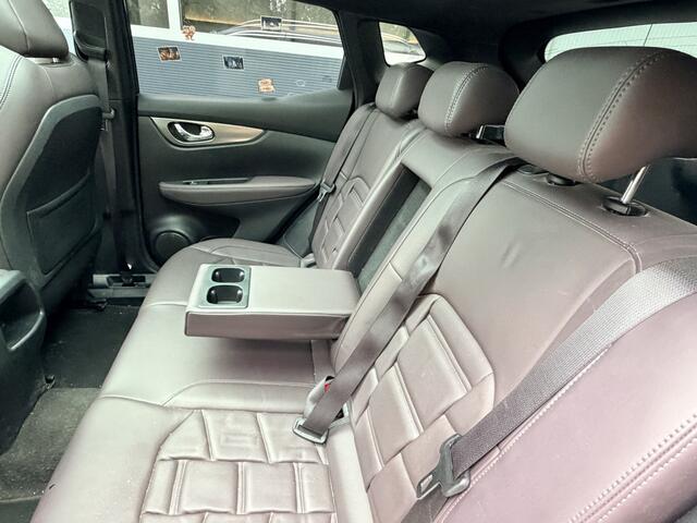 Nissan QASHQAI 1.2 116pk H6 Tekna + LED Leder Stoelverwarming Panoramadak Trekhaak Navigatie Bose