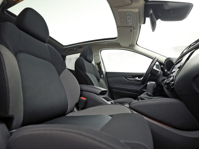 Nissan QASHQAI 1.3 DIG-T Sport 159Pk Automaat (PANORAMADAK, APPLE CARPLAY, NAVIGATIE, 360 CAMERA, GETINT GLAS, SPORTSTOELEN, TREKHAAK, LANE ASSIST, CRUISE, NIEUWSTAAT)