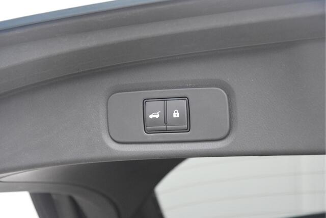 Nissan QASHQAI 1.3 MHEV Xtronic Tekna Plus | Ocean Deep |