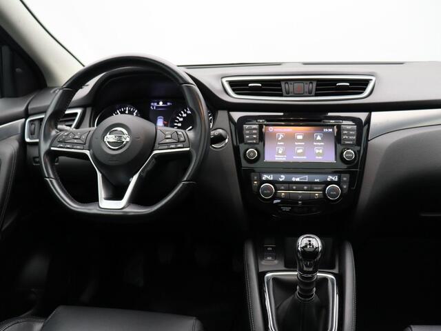 Nissan QASHQAI 1.6 Tekna | Stoelverwarming | Panoramadak | Trekhaak | 1500kg Trekgewicht |