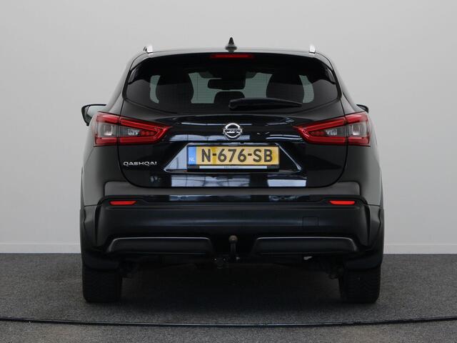 Nissan QASHQAI 1.6 Tekna | Stoelverwarming | Panoramadak | Trekhaak | 1500kg Trekgewicht |