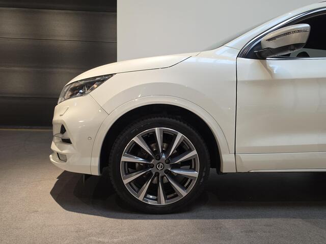 Nissan QASHQAI 1.3 DIG-T Tekna + Bose - Panoramadak - Apple Carplay/Android Auto - Stoelverwarming - Adaptive Cruise - Trekhaak - 19''