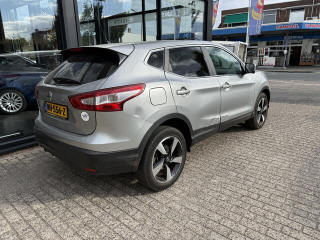 Nissan QASHQAI 1.2 N-Connecta MM storing / olieverbruik / schade