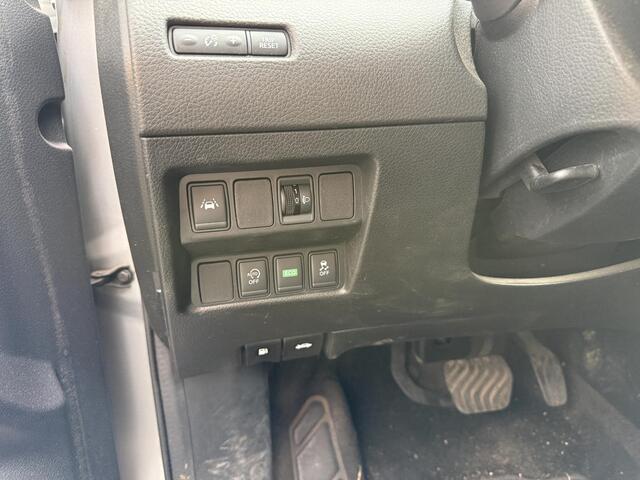 Nissan QASHQAI 1.2 N-Connecta MM storing / olieverbruik / schade