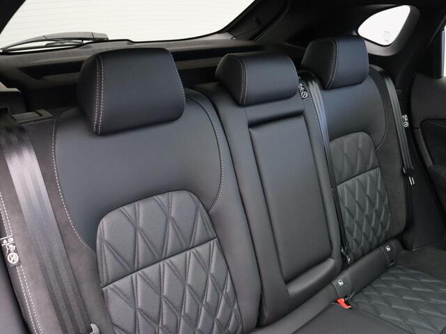 Nissan QASHQAI 158pk MHEV Xtronic Tekna Plus | Panorma dak | Lederen bekleding | BOSE audio | Rondomzicht camera | Sfeerverlichting | Pilot Assist | 1800KG trekgewicht! |