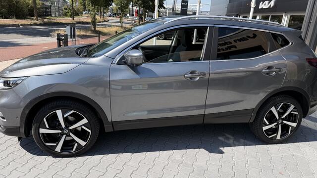 Nissan QASHQAI 1.2 Tekna + schade en automaat schokt