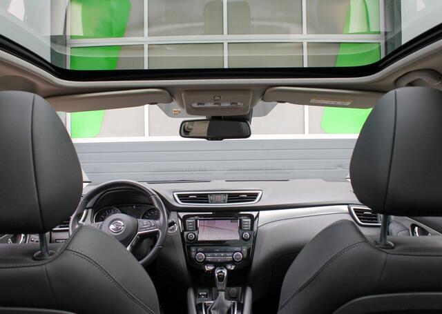 Nissan QASHQAI 1.3 DIG-T TEKNA + / Panorama / Camera / All season / Rijklaar! / Keyless