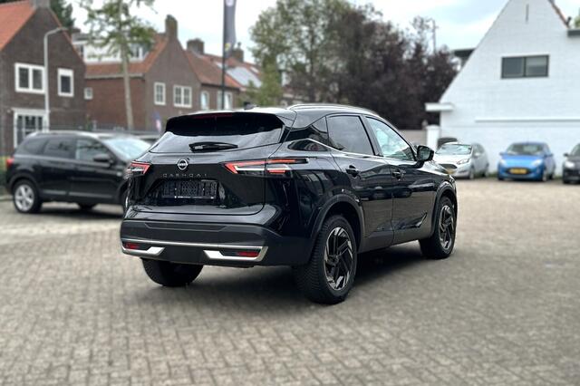 Nissan QASHQAI 1.3 MHEV Xtronic N-Connecta Nw Model