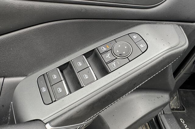 Nissan QASHQAI 1.3 MHEV Xtronic N-Connecta Nw Model