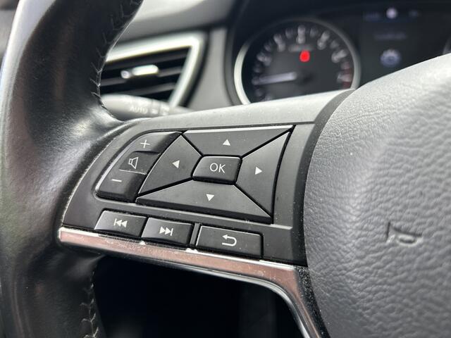Nissan QASHQAI 1.3 DIG-T N-Connecta 160 PK!! // PANO-DAK // NAVI + CARPLAY // CAMERA // PDC V+A // STOELVERWARMING