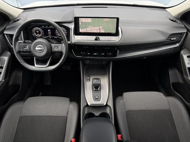 Nissan QASHQAI 1.3 MHEV Xtronic N-Connecta / 1.800 kg trekgewicht / Cruise Control Adaptief / Apple Carplay & Android Auto / Rondomzicht Camera / Navigatie / Airco / Sfeerverlichting / 18'' Lichtmetalen Velgen / Dode Hoek Detectie /