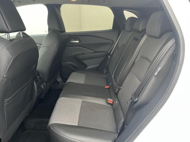 Nissan QASHQAI 1.3 MHEV Xtronic N-Connecta / 1.800 kg trekgewicht / Cruise Control Adaptief / Apple Carplay & Android Auto / Rondomzicht Camera / Navigatie / Airco / Sfeerverlichting / 18'' Lichtmetalen Velgen / Dode Hoek Detectie /