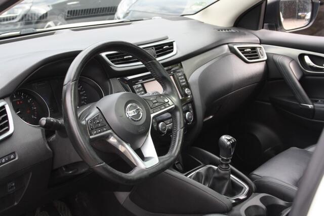 Nissan QASHQAI 1.6 Tekna / Cruise / Achteruitrijcamera / Panorama / Navi