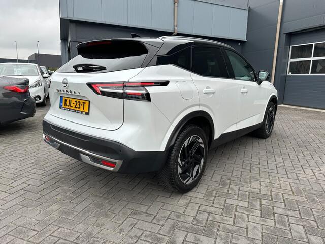 Nissan QASHQAI 1.3 MHEV Xtronic N-Connecta Camera Panorama