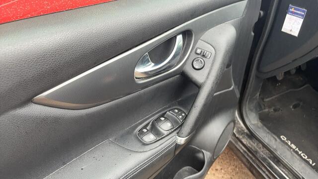 Nissan QASHQAI 1.3 DIG-T Premium Edition FULL LED / LEDER / STOELVERW / 360GR CAMERA / PANORAMADAK / KEYLESS / CARPLAY / NL-AUTO