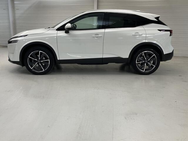 Nissan QASHQAI 1.3 MHEV Xtronic Business Executive / Automaat / Trekhaak / Dealeronderhouden/ Panoramadak