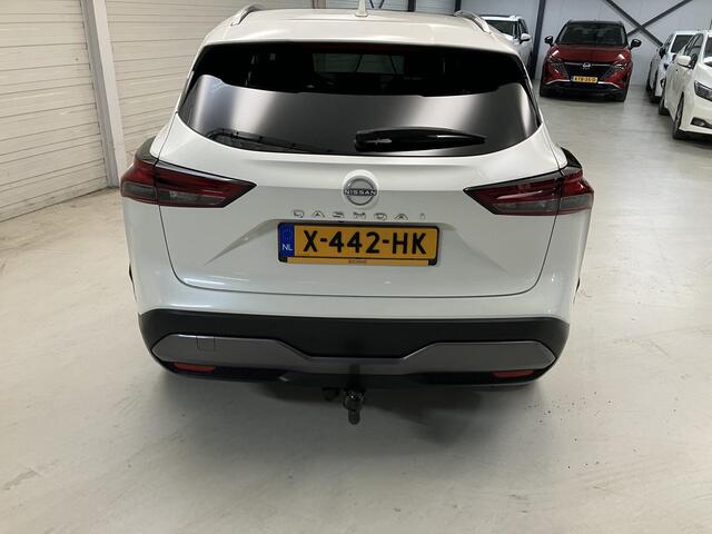 Nissan QASHQAI 1.3 MHEV Xtronic Business Executive / Automaat / Trekhaak / Dealeronderhouden/ Panoramadak