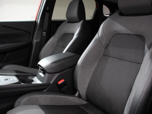 Nissan QASHQAI 1.3 MHEV Automaat N-Connecta Navigatie Climate Control Sfeerverlichting Camera 360 Led Dab Verwarmde voorstoelen Adaptieve Cruise Control Digitale Cockpit Lichtmetalen Velgen