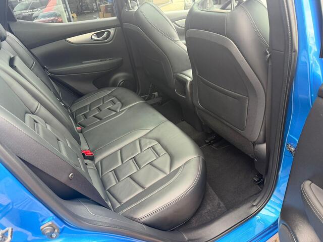 Nissan QASHQAI 1.3 DIG-T Tekna + AFNEEMBARE TREKHAAK | LEDER | 360 GRADEN CAMERA | BOSSE | ELEKTRISCH VERSTELBARE STOELEN | STOELVERWARMING | STUURVERWARMING | STOELKOELING | PANORAMADAK | NAVIGATIE | LED | DODEHOEK DETECTIE | APPLE CARPLAY / ANDROID AUTO | ADAPTIEVE CRUISECONTROL |