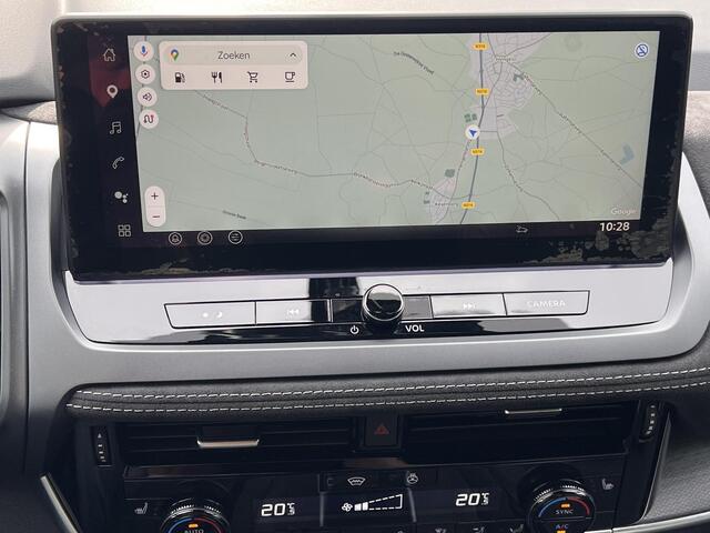 Nissan QASHQAI 1.3 MHEV Xtronic Tekna Plus / Dealer onderhouden / Fabrieksgarantie tot 10-2028 / 1.800 kg trekgewicht / HUD / BOSE audio / Panorama dak / Stuur- & stoelverwarming / Massage stoelen / Elektrische stoelen & klep / Apple Carplay Android / 20" LM wielen & All Season banden /