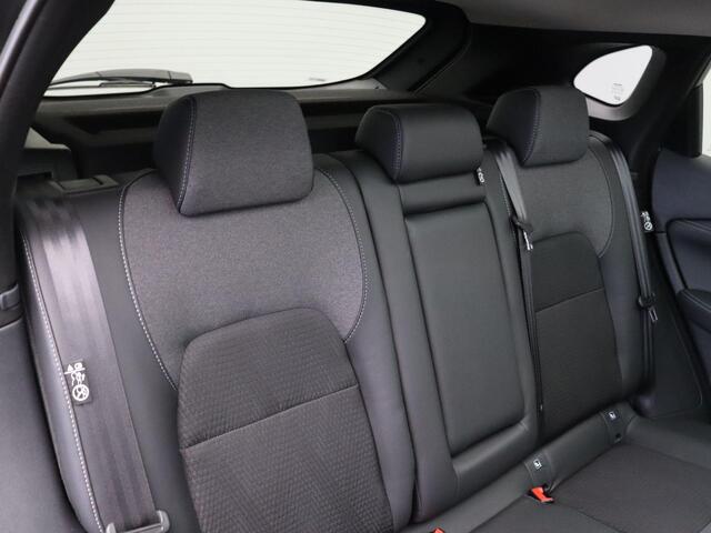 Nissan QASHQAI 1.3 MHEV Xtronic N-Connecta | Panoramadak | Stoel, Stuur en Voorruit verwarming | Elektrische Achterklep | Headup Display |