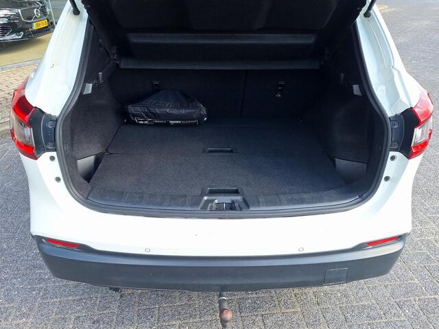 Nissan QASHQAI 1.2 Tekna + | Pano | Trekhaak | NAP | Leder | 360Cam | Navi | Climate | LED | Onderhoudshistorie |