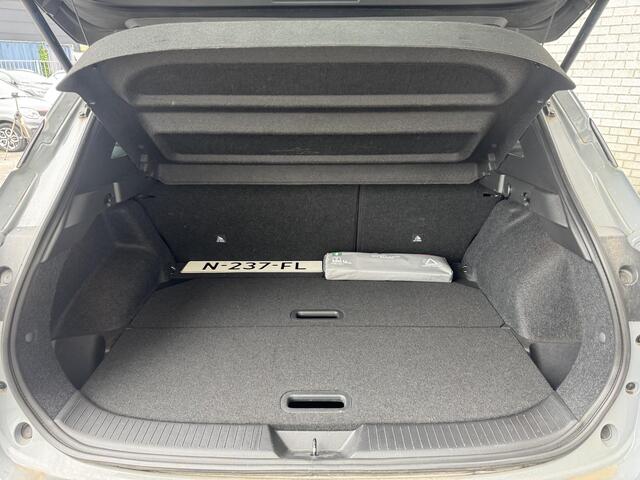 Nissan QASHQAI 1.3 MHEV Premiere Edition | Trekhaak | Panoramadak | 360° Camera | Navigatie |