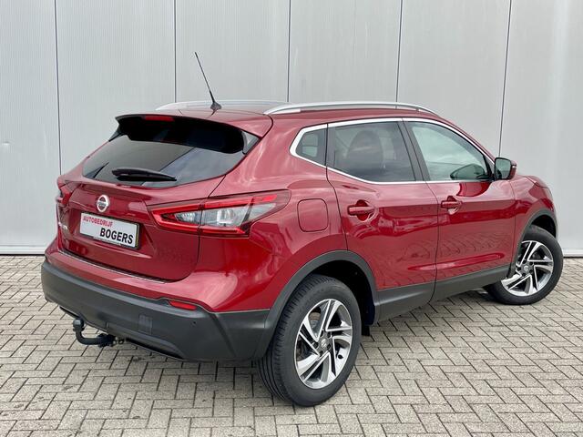 Nissan QASHQAI 1.3 DIG-T Acenta Automaat Navigatie ( via Apple Carplay/Android Auto ), Panoramadak, Trekhaak, 17"Lm, Achteruitrijcamera