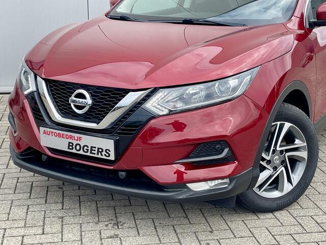 Nissan QASHQAI 1.3 DIG-T Acenta Automaat Navigatie ( via Apple Carplay/Android Auto ), Panoramadak, Trekhaak, 17"Lm, Achteruitrijcamera