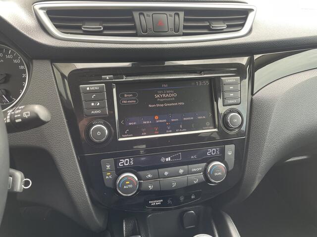 Nissan QASHQAI 1.3 DIG-T Acenta Automaat Navigatie ( via Apple Carplay/Android Auto ), Panoramadak, Trekhaak, 17"Lm, Achteruitrijcamera