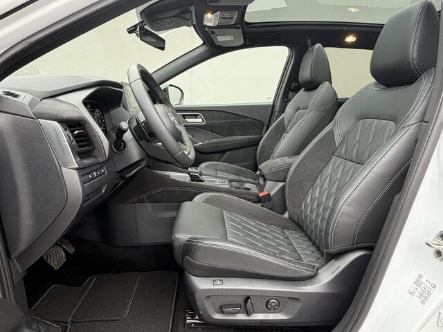 Nissan QASHQAI 1.3 MHEV Xtronic Tekna Plus / Fabrieksgarantie tot 10-2028 / All season banden / Panoramadak / Trekgewicht 1800 kg / Head Up Display / Elektrische achterklep / Voorstoel met massage functie / Bose Audio Systeem / Stuur Stoel & Voorruit verwarming /
