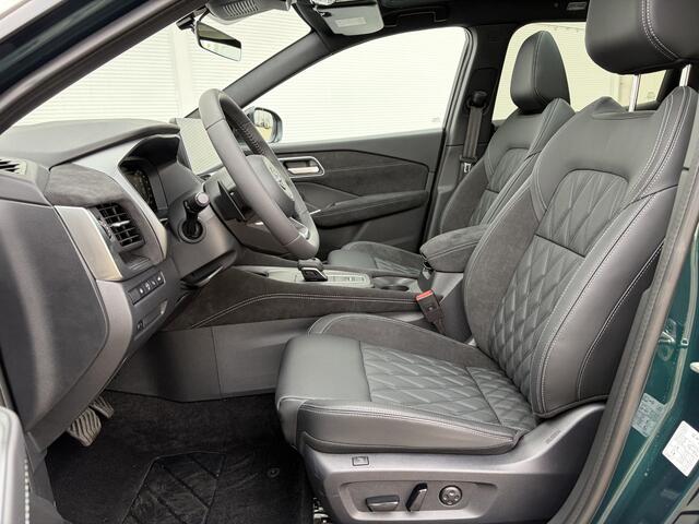 Nissan QASHQAI 1.3 MHEV Xtronic Tekna Plus / 10 Jaar Nissan More / Panoramadak / HUD / BOSE / ACC / Luxe Lederen Bekleding / Stoel Massage / Stoel & Stuurwiel Verwarming / Elektr. Stoelen / Elektr. Achterklep / Memory Stoelen /