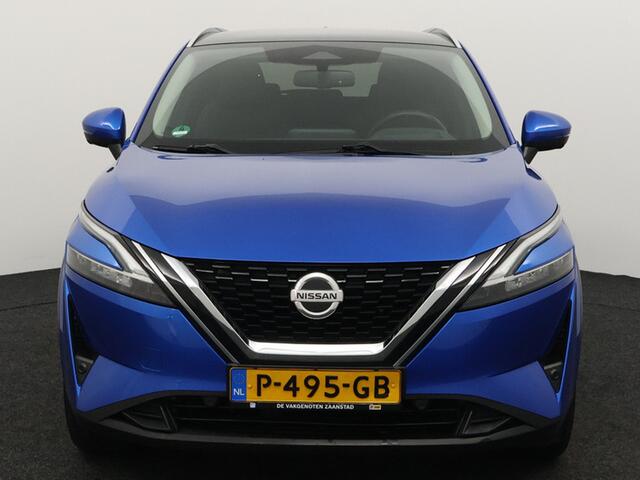 Nissan QASHQAI 1.3 MHEV Xtronic Premiere Edition Apple Carplay/Android Auto, Cruise control adaptief, dodehoekdetectie met correctie, Parkeersensor voor en achter Combineert een ruime, comfortabele uitstraling met een luxe afwerking. Dankzij de soepele Xtronic-automaat en moderne hybride techniek rijdt deze Qashqai heerlijk ontspannen en efficiënt. Een