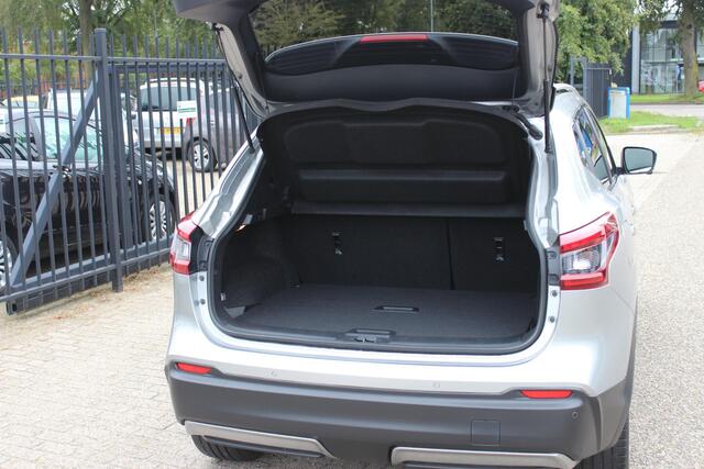 Nissan QASHQAI 1.2 Tekna + Leer, Panoramadak, Camera enz,enz.