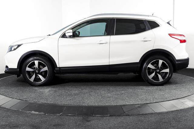 Nissan QASHQAI 1.2 116 PK N-Connecta | Panodak | Afn. Trekhaak | Cruise | 360 camera | PDC | NAV | Auto.Airco | LM 18" | All Seasons |