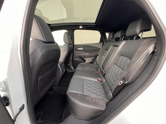 Nissan QASHQAI 1.3 MHEV Xtronic Tekna Plus / Dealer onderhouden / 10 jaar Nissan More / Panorama dak / Stoelmassage / Stuur- en stoelverwarming / HUD / Navigatie / Leder / Elektrische stoelen & klep / Apple Carplay Android / 20" LM wielen & All Season banden /