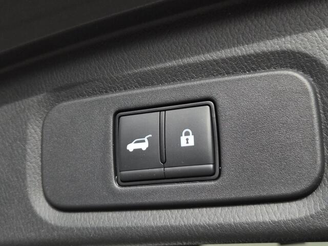 Nissan QASHQAI 1.3 MHEV Xtronic N-Connecta / Facelift / Fabrieksgarantie tot 10-2027 / Dealer onderhouden / Pack Easy / Cold pack / Trekgewicht 1800 kg / All season banden / Head Up Display / Elektrische achterklep / Stuur- Stoel & Voorruitverwarming / Rondomzicht camera /