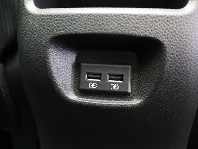 Nissan QASHQAI 1.3 DIG-T N-Connecta | Automaat | Panoramadak | Lichtmetalen velgen | Trekhaak | Stoelverwarming | 360 Camera |