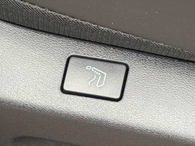 Nissan QASHQAI 1.3 MHEV Xtronic Tekna Plus BOSE | Massagestoelen | 20''|